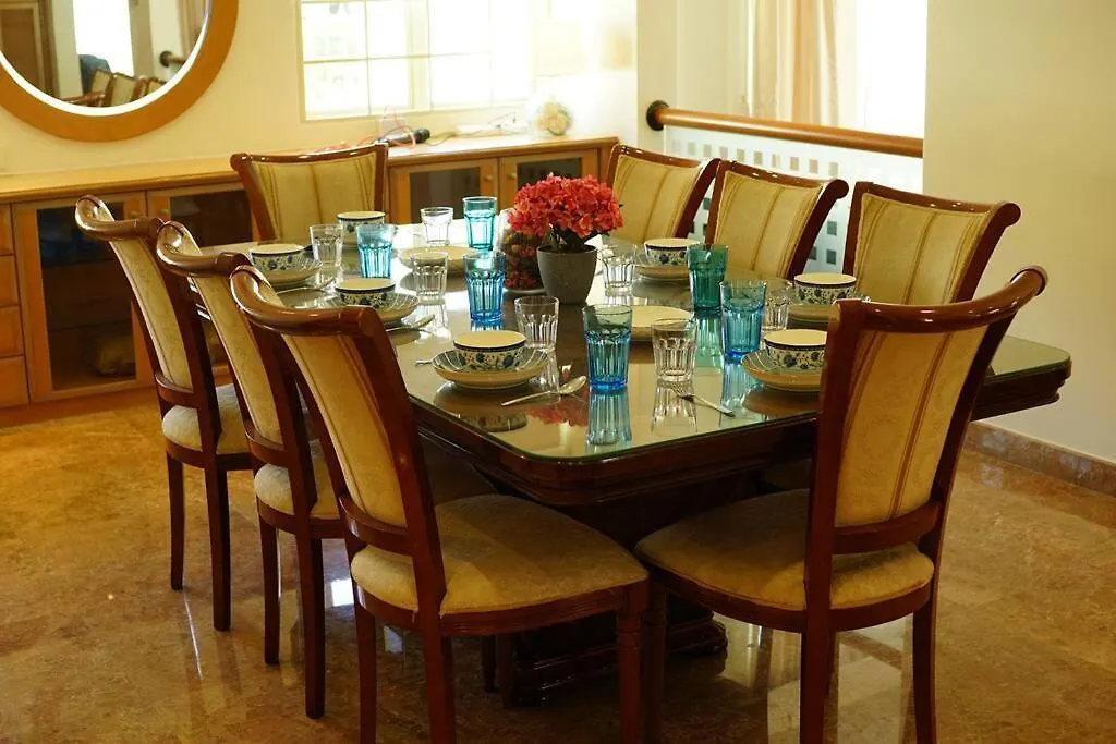 White House Beach Executive Residence Tanjung Bungah  Apartment