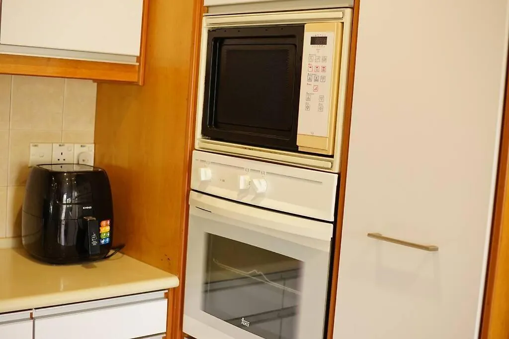 Apartment White House Beach Executive Residence Tanjung Bungah