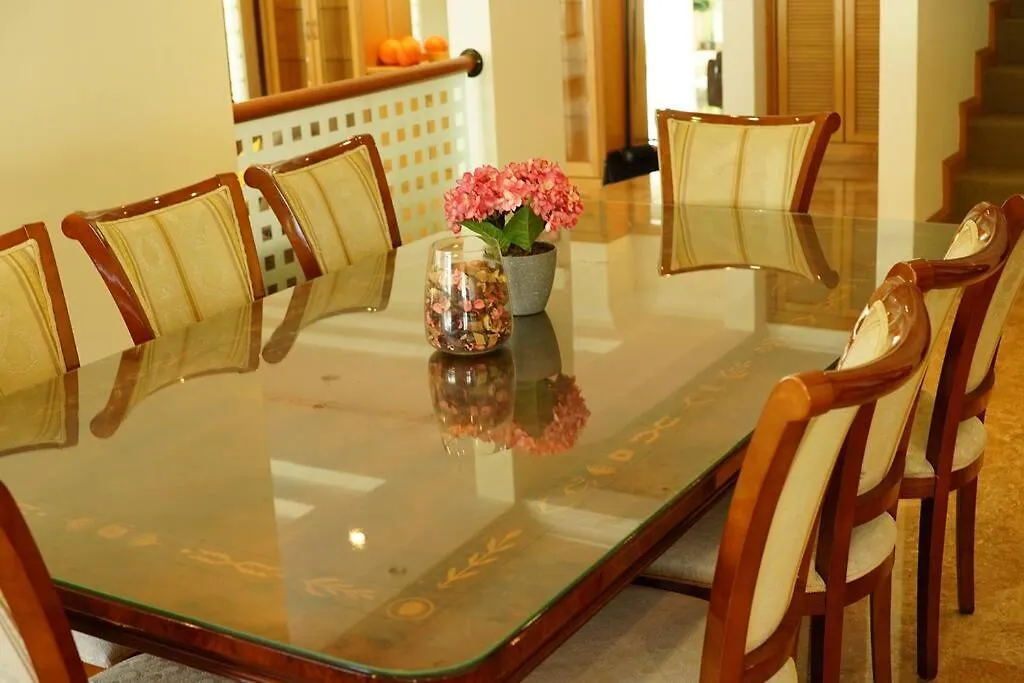 White House Beach Executive Residence Tanjung Bungah  0*, Tanjung Bungah (Penang)